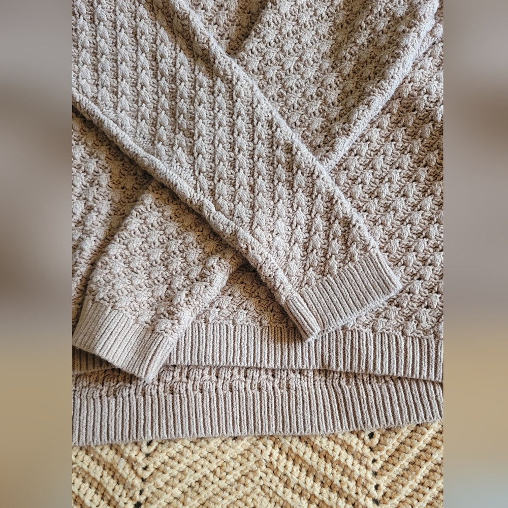 Old Navy Beige Sweater - Picture 2 of 5